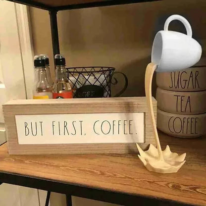 Café suspendido: escultura artística en forma de taza flotante