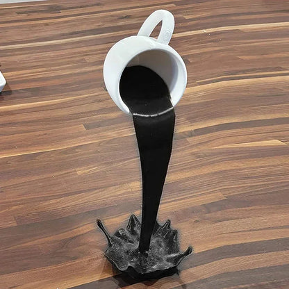 Café suspendido: escultura artística en forma de taza flotante