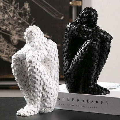 Pensador nórdico: Escultura abstracta de resina